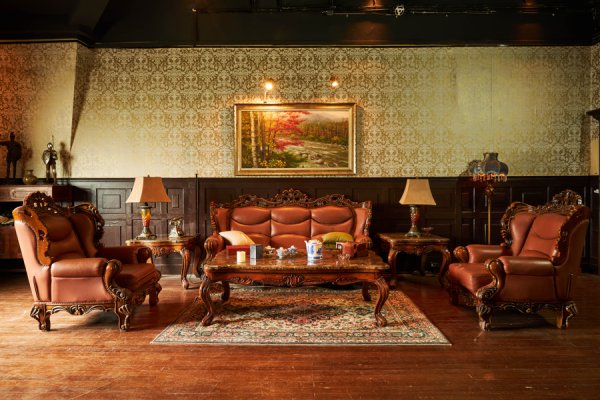 广州典丰 这部《新世界·破笼之宴》，她为什么56刷还不够?